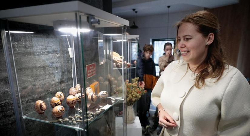 Viaszba zárt üzenetek – Gajdos Zsuzsanna növényekkel festett hímes tojásai a Víztoronyban