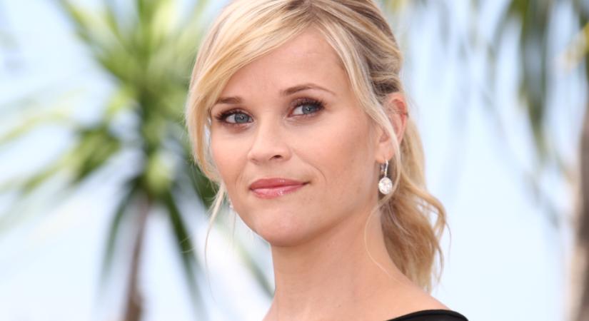 Reese Witherspoon 50 évesen is ragyog, erre a reggelire esküszik