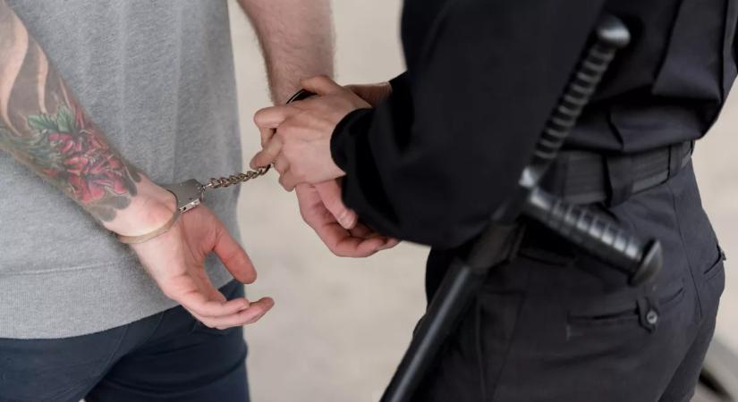 Autót akart venni a 18 éves srác Budapesten: amit a próbakör után tett, azért letartóztatták