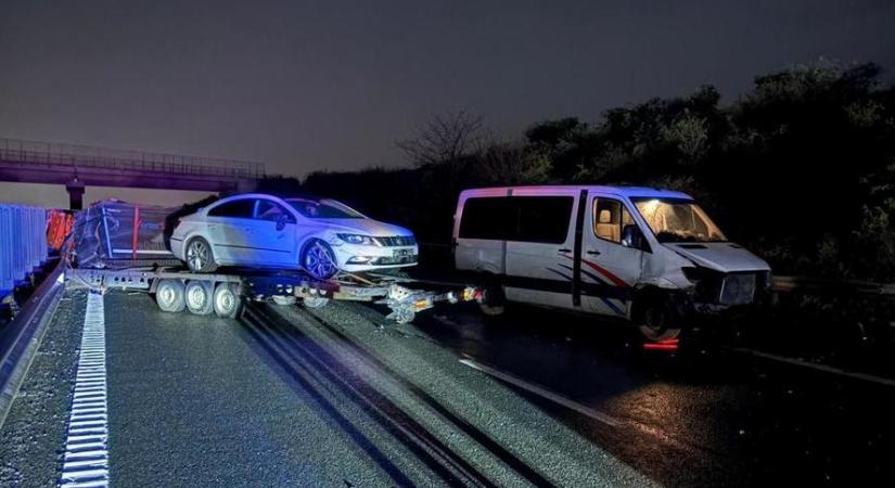 Öt fiatal sérült egy balesetben a Déva–Nagylak autópályán