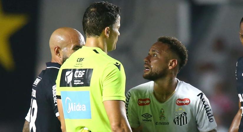 „Úgy vezette a meccset, mintha épp menstruálna” – Neymart nőgyűlölettel vádolják a nyilatkozata miatt