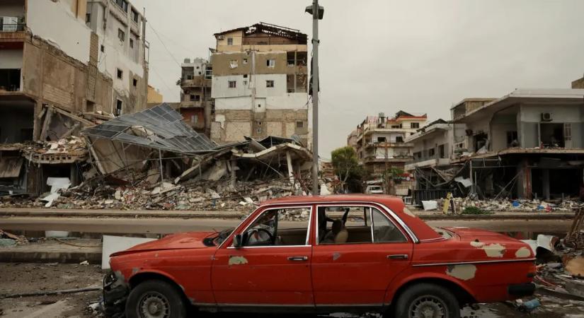 Donald Trump a hidak lebombázásával fenyegeti Iránt