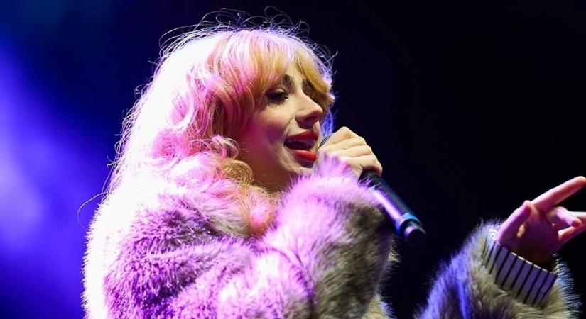 Lázban ég a város apraja-nagyja – dögös, pörgős műsorral készül Opitz Barbi