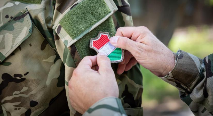 Reagált a honvédelmi miniszter a Hongvédség állapotát bíráló százados interjújára