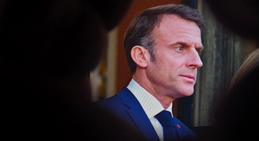 Politico: menekülnek az elnök emberei a süllyedő hajóról