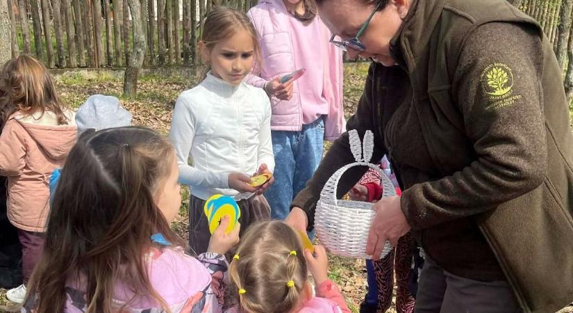 Mókázva hangolódtak a húsvétra a szolnoki Bagolyvár Vadasparkban – videóval