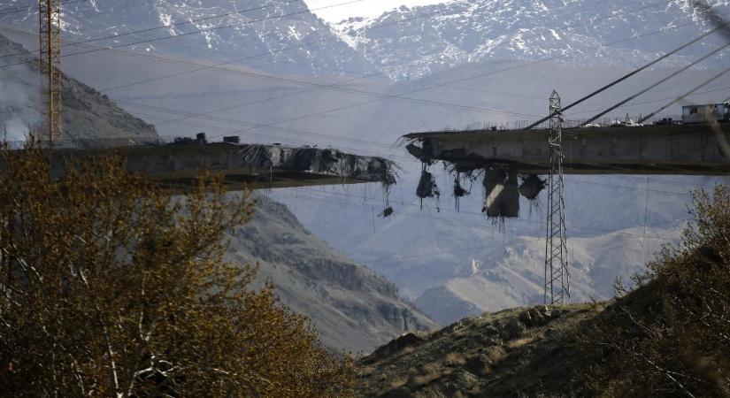 Trump hidak lerombolásával fenyegeti Iránt, Irán válaszul közel-keleti hidakról készített „célpontlistát”