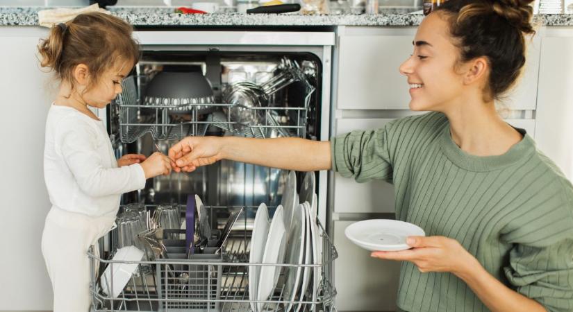 Hogyan használd jól a mosogatógépet – Útmutató a ragyogóan tiszta edényekhez