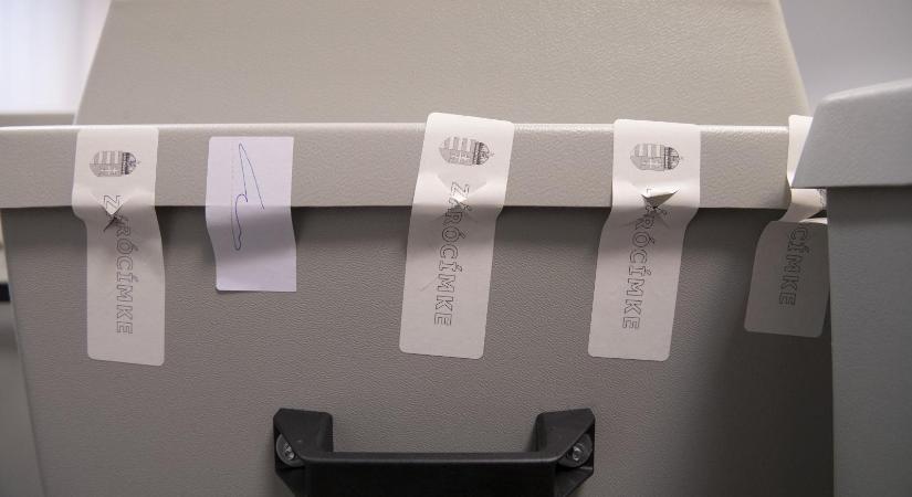 Az utolsó pillanatban még csaknem 3700-an jelentkeztek a külképviseleti névjegyzékbe