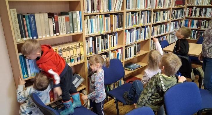 Színes kalandok a tenki Könyvtárban 