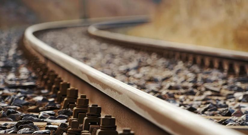 Teljes sokkban vannak az utasok, gázolt a vonat Budapesten