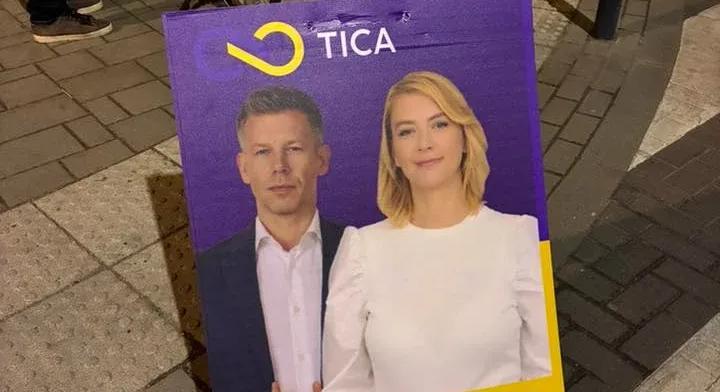 Ukrán feliratos, kamu választási plakátok jelentek meg Debrecenben, a Tisza kifogást emelt