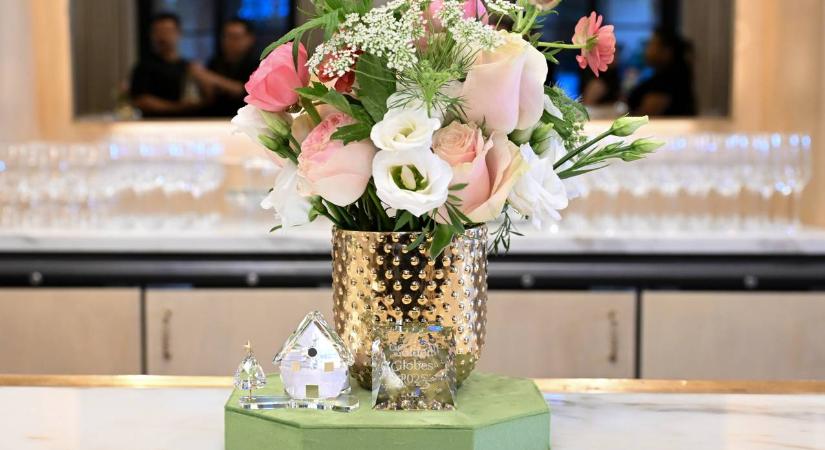 Tovább marad friss a vágott virág, ha beveted ezt a trükköt