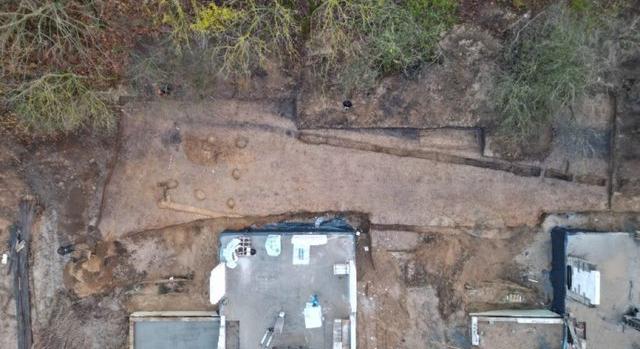 Óriási megalitikus sírt találtak egy lengyel lakónegyed alatt