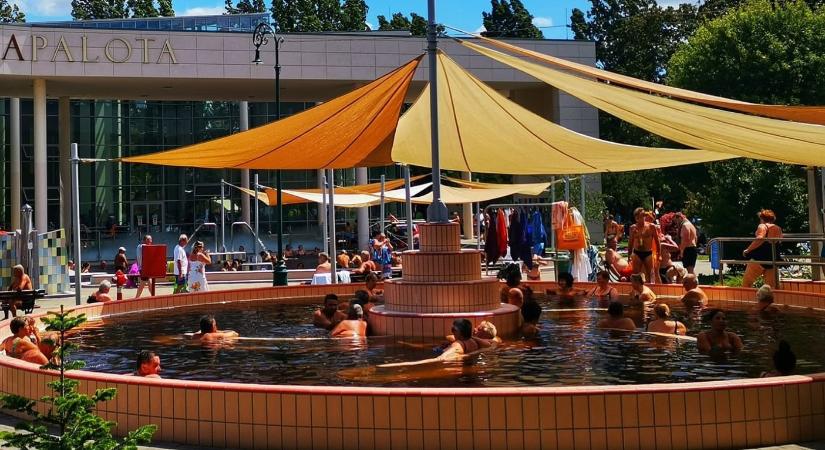 Ezért a gyógyvízért érdemes most a Dél-Alföldre utazni: újra megnyílt sokak kedvenc medencéje