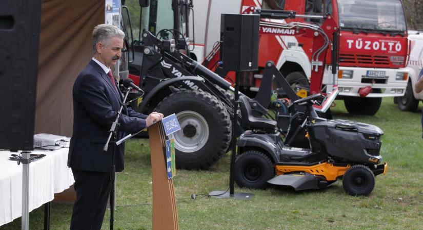 Nem állnak meg a velencei fejlesztések: már a jövő biztonságát is építik