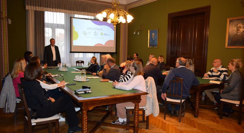 A siker közös ügyünk: európai versenyen méretteti meg magát a virágos Kecskemét