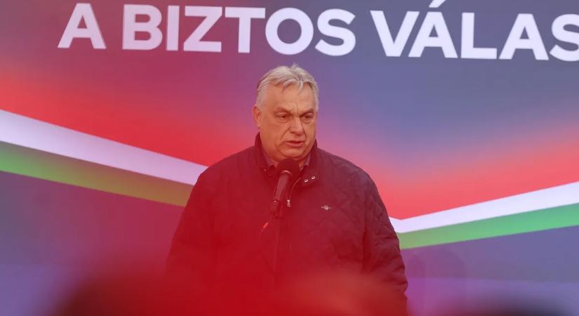 Orbán Viktor: példátlan külföldi nyomás nehezedik Magyarországra