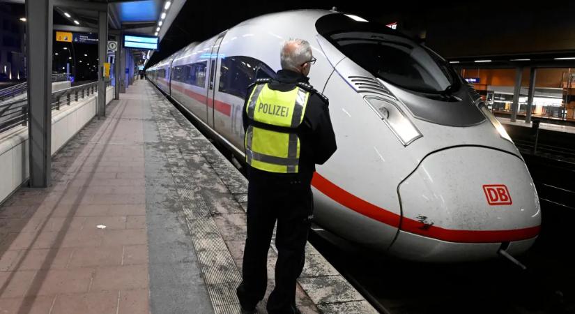 Vonaton robbantott petárdákat egy német férfi, tizenketten megsérültek