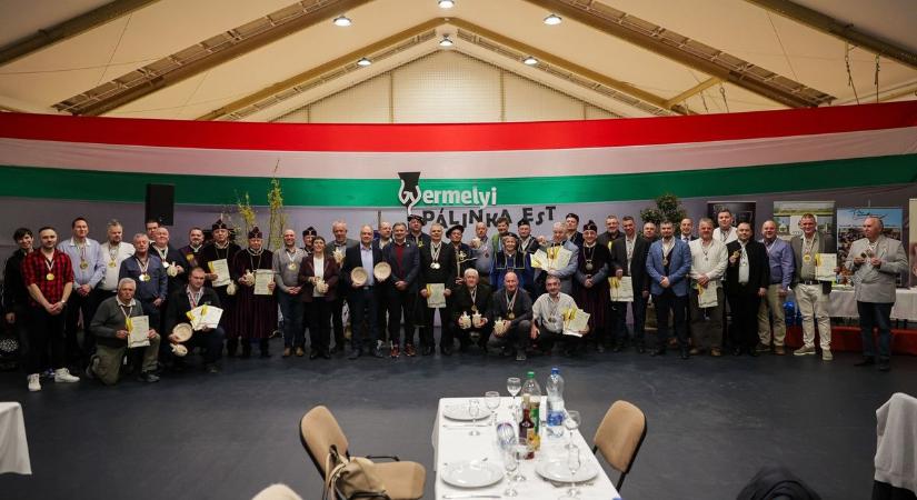 Rekordok, díjak és jó hangulat: nagy sikert aratott a XVI. Gyermelyi Pálinka Est gálája fotók