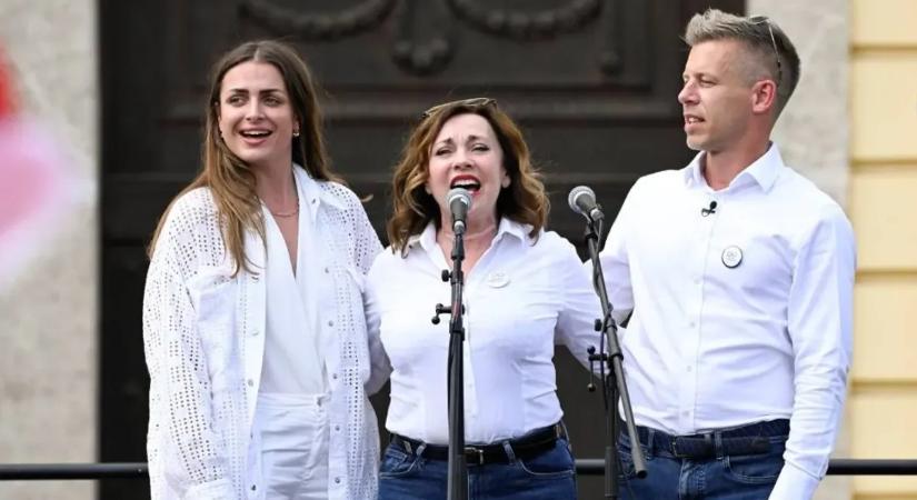 A Tisza dalos pacsirtája, aki nem ismeri a Szózatot – íme Rost Andrea botrányos háttere