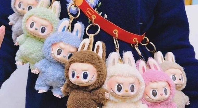 A Labubu a plüss izék NFT-je és pont arra a sorsra is jut