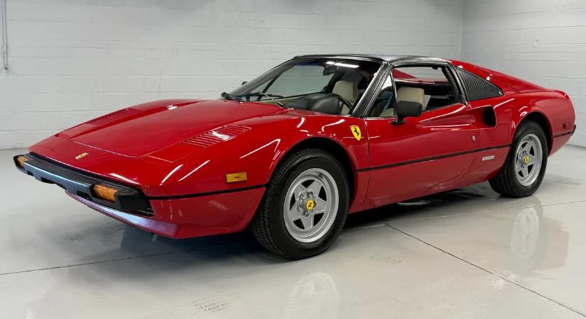 Most megveheti Thomas Magnum Ferrariját