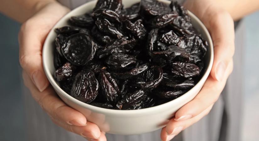 Ez a szárított gyümölcs a csontok legjobb barátja idősebb korban - napi 5-6 szem elég belőle!