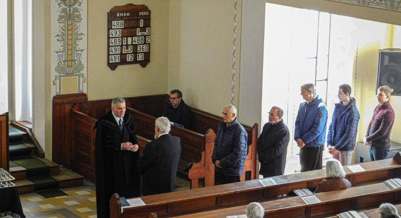 "Elvégeztetett”: a szó, amely ma is megrendíti a keresztényeket - nagypénteki református istentisztelet Szombathelyen