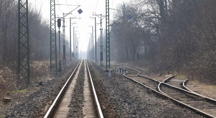 Tragédia: ma ketten haltak meg vonatgázolás során