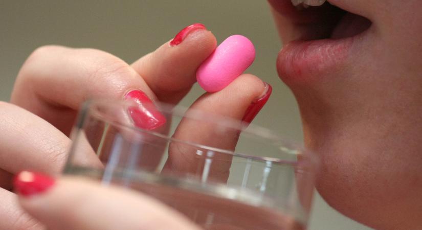 Pár nap és a boltokba kerül a szájon át szedhető fogyókúrás gyógyszer