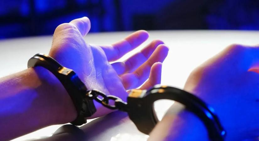 Műtét után még a kórteremben csattant a bilincs a győri gyilkos csuklóján