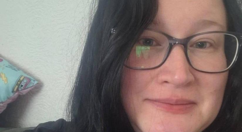 "Azt gondoltam, a fejfájásomat a munka okozza: most egy ritka betegség szó szerint összenyomja az agyamat!"