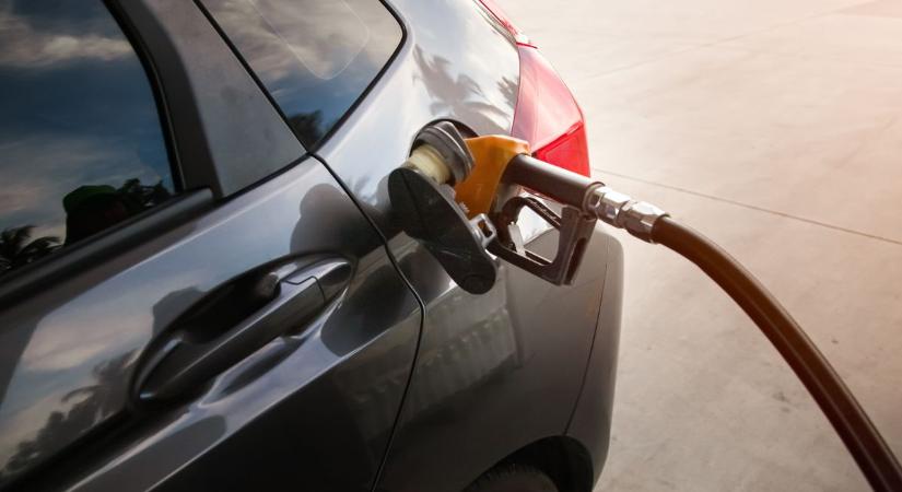 Érdemes itthon tankolni a külföldi utak előtt, a határon túl sokkal magasabbak az árak