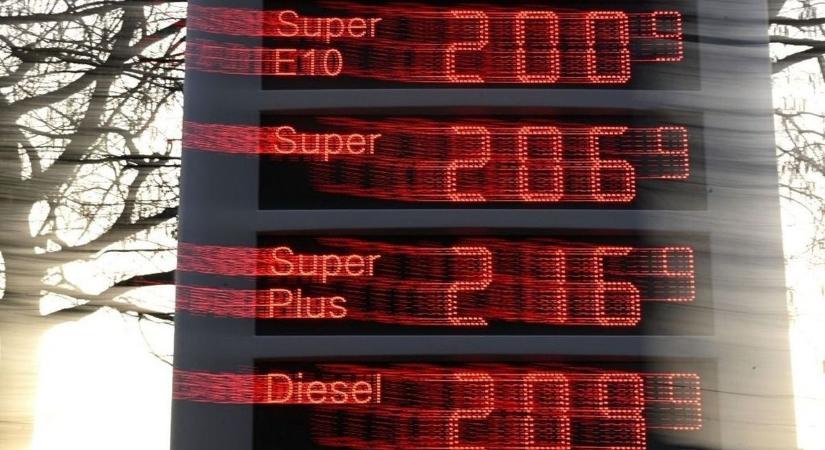 Rekordot döntött a dízel ára Németországban, a kormány intézkedései csődöt mondtak
