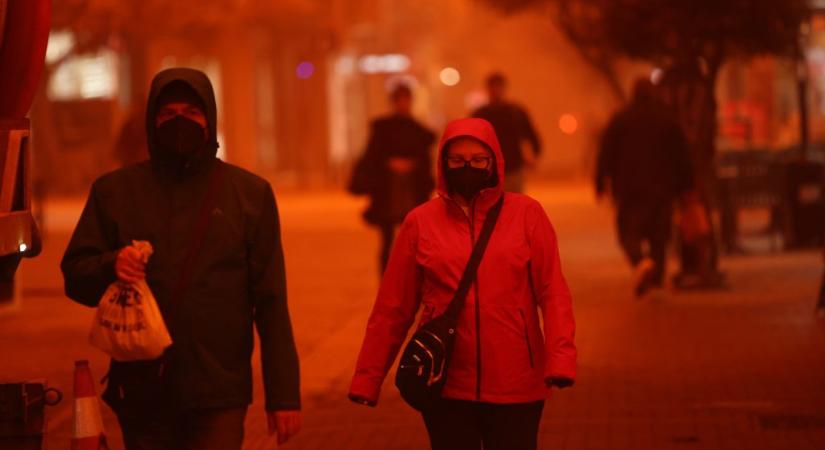 Narancssárgába borult Kréta és Szantorini