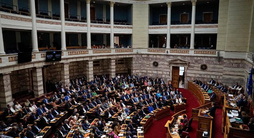 Több miniszter is lemondott Görögországban