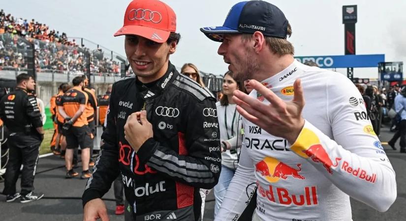 Kegyetlenül kiosztották a nyafogó Max Verstappent