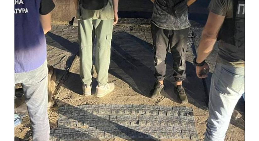 Hét év börtönt kaptak az embercsempészek Kárpátalján