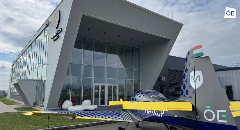 Bemutatták, kész az új magyar repülőgép, alig akad párja a világon: ez a hazai cég támasztja fel a légiipart, már Kínában épít gyárat – videó