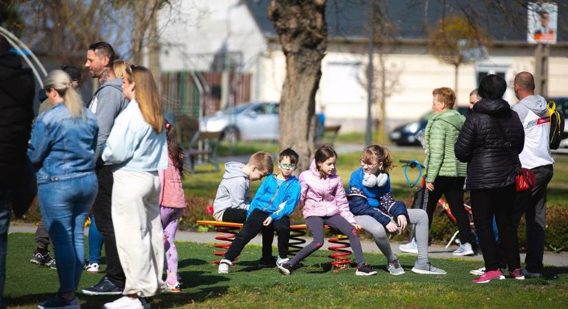 Ez a béke szigete Hajdú-Biharban? Családok sokasága húsvétozott a város szívében! – fotókkal, videóval