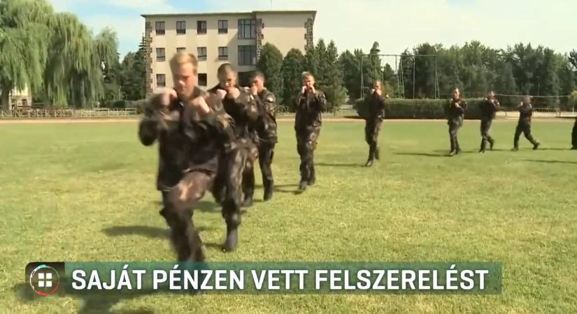 Sokan a saját pénzükön vásárolnak megfelelő felszerelést – erről is beszélt Pálinkás százados