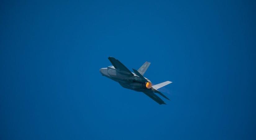 Irán már pénzt kínál az eltűnt amerikai pilótákért – feszült a helyzet