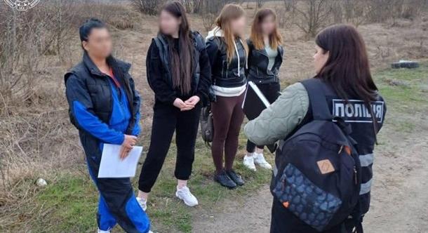 Csernyihiv megyében lepleztek le egy nőket toborzó emberkereskedőt