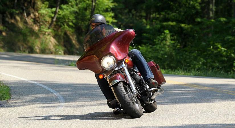 Őrület a 8-as főúton, a rendőrök nem hittek a szemüknek