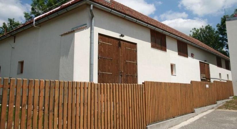 Még különlegesebbé vált, igazán modern lett a szállást is kínáló természetiskola a Bakony közepén