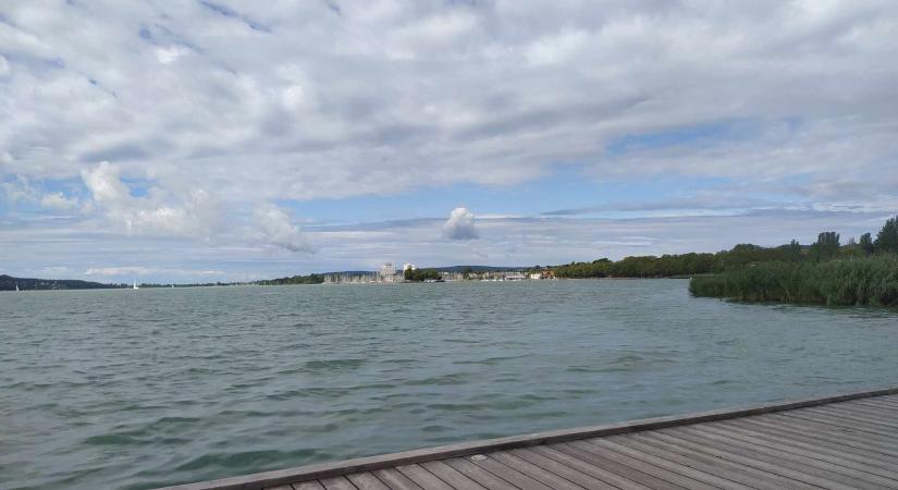 Húsvét a Balaton partján, vagy éppen az Adria mellett – szeles idő itt is, ott is