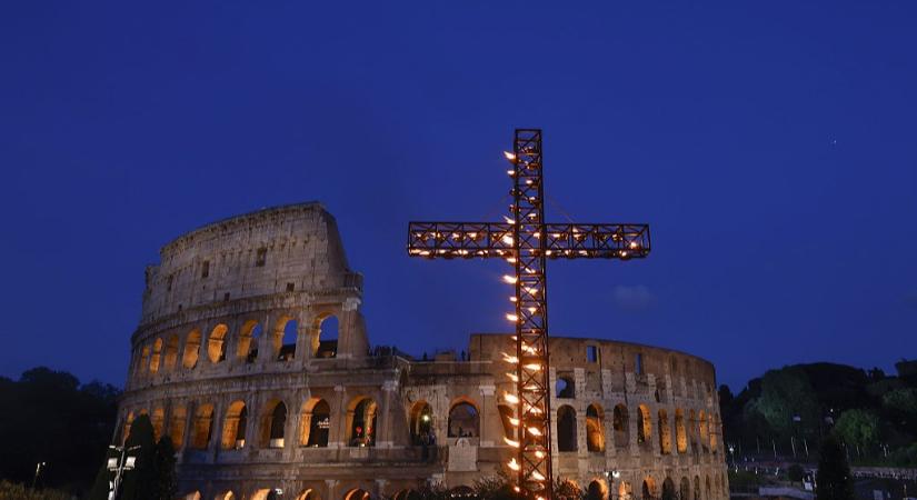 Keresztút: az elnyomó hatalmak, a háborúk és kiszolgáltatottság áldozatainak szentelik a meditációkat