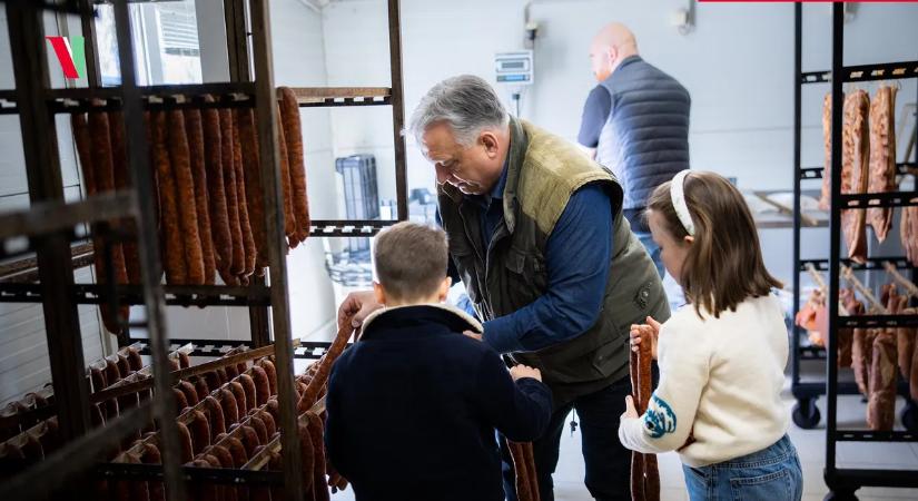 Fotókon mutatta meg Orbán Viktor a húsvéti előkészületeket
