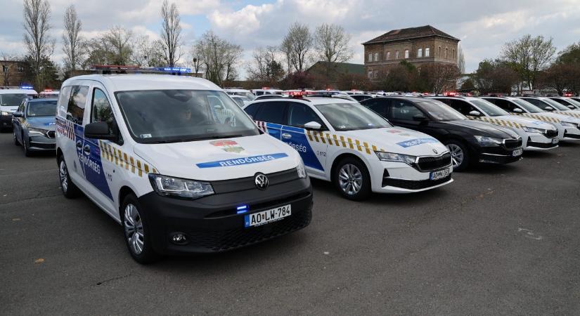 Rendőrségi autók milliárdokért